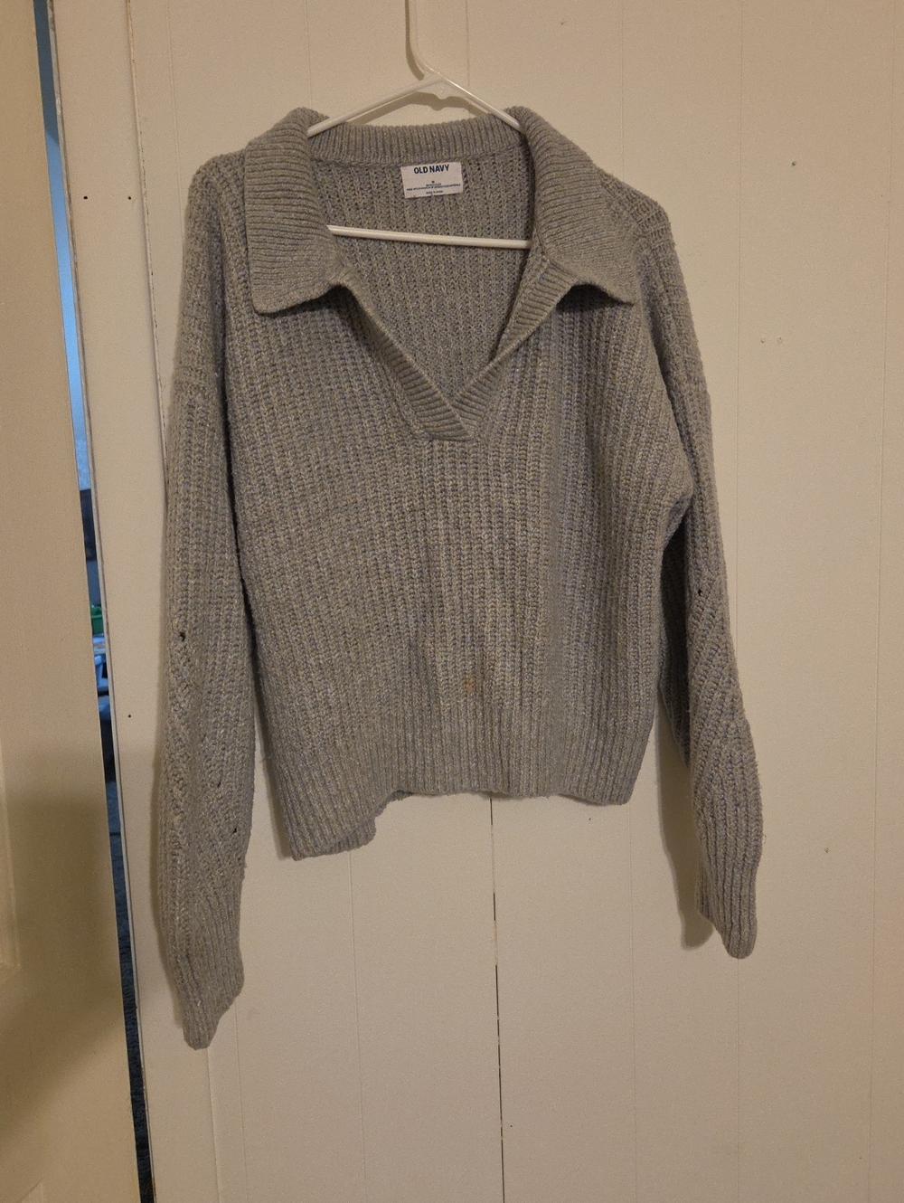 Old Navy Light Gray Collared V-Neck Ribbed Knit Sweater
